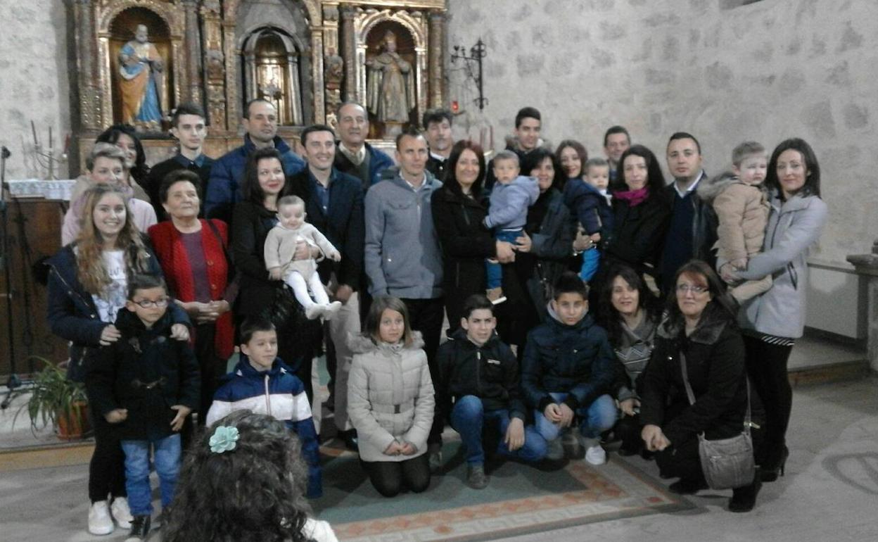 La familia al completo en una celebración antes de la pandemia