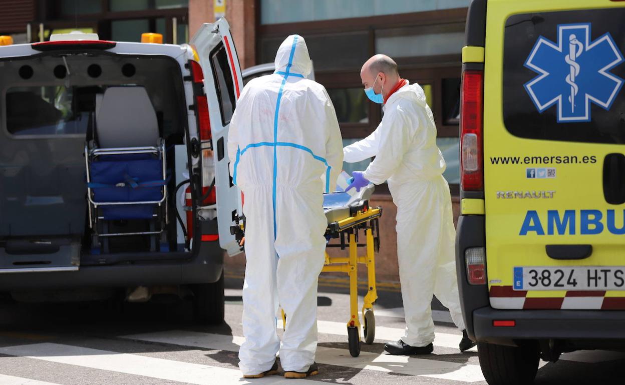 Traslado de un paciente covid.