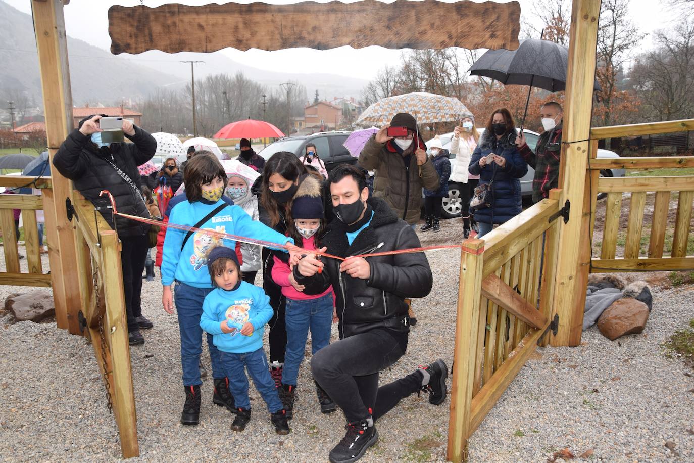 Jornada inaugural de las visitas a la casa del Ratoncito Pérez en Velilla del Río Carrión.