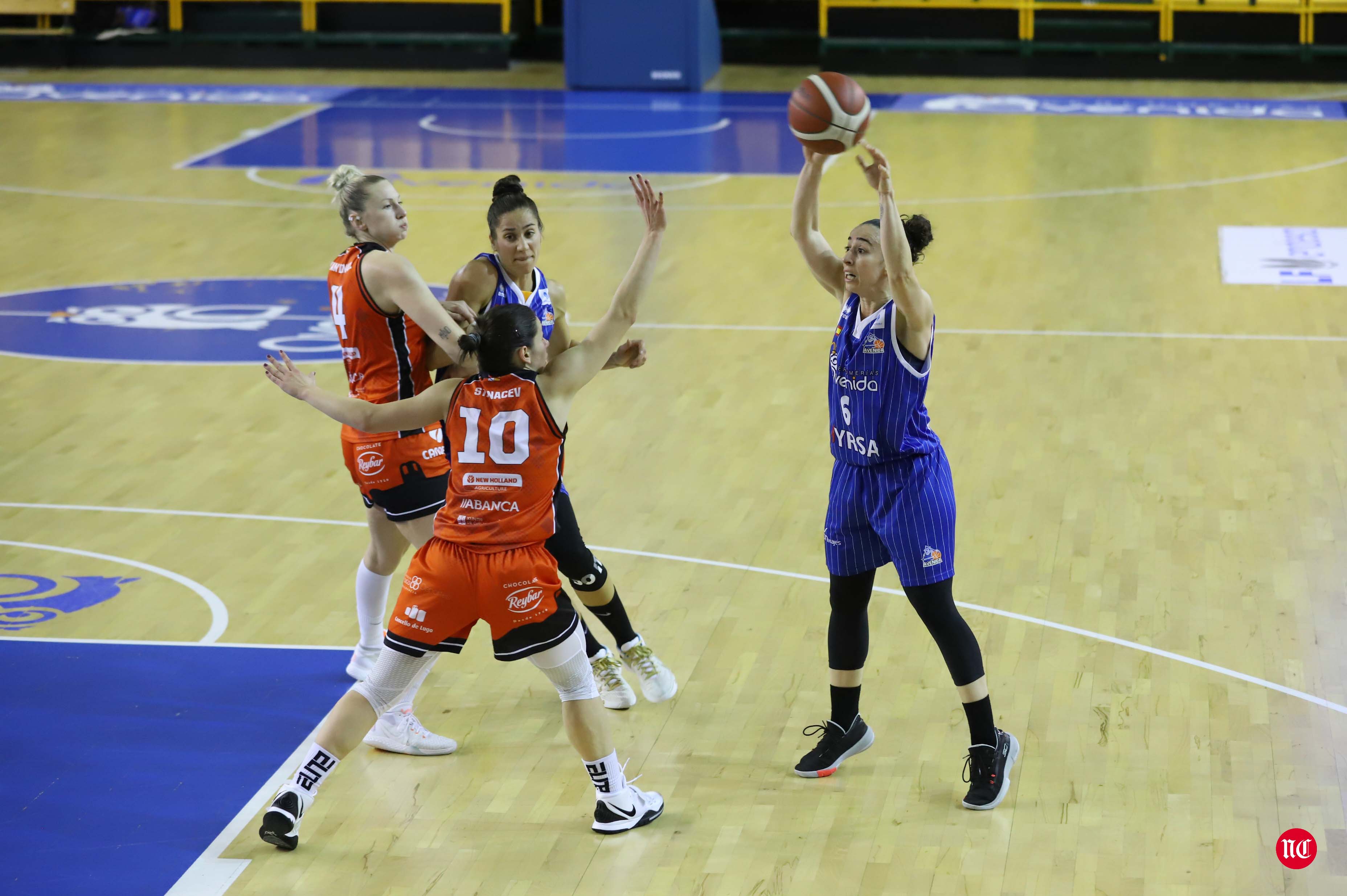 Fotos: Avasallador inicio de la segunda vuelta para el CB Avenida (80-45)