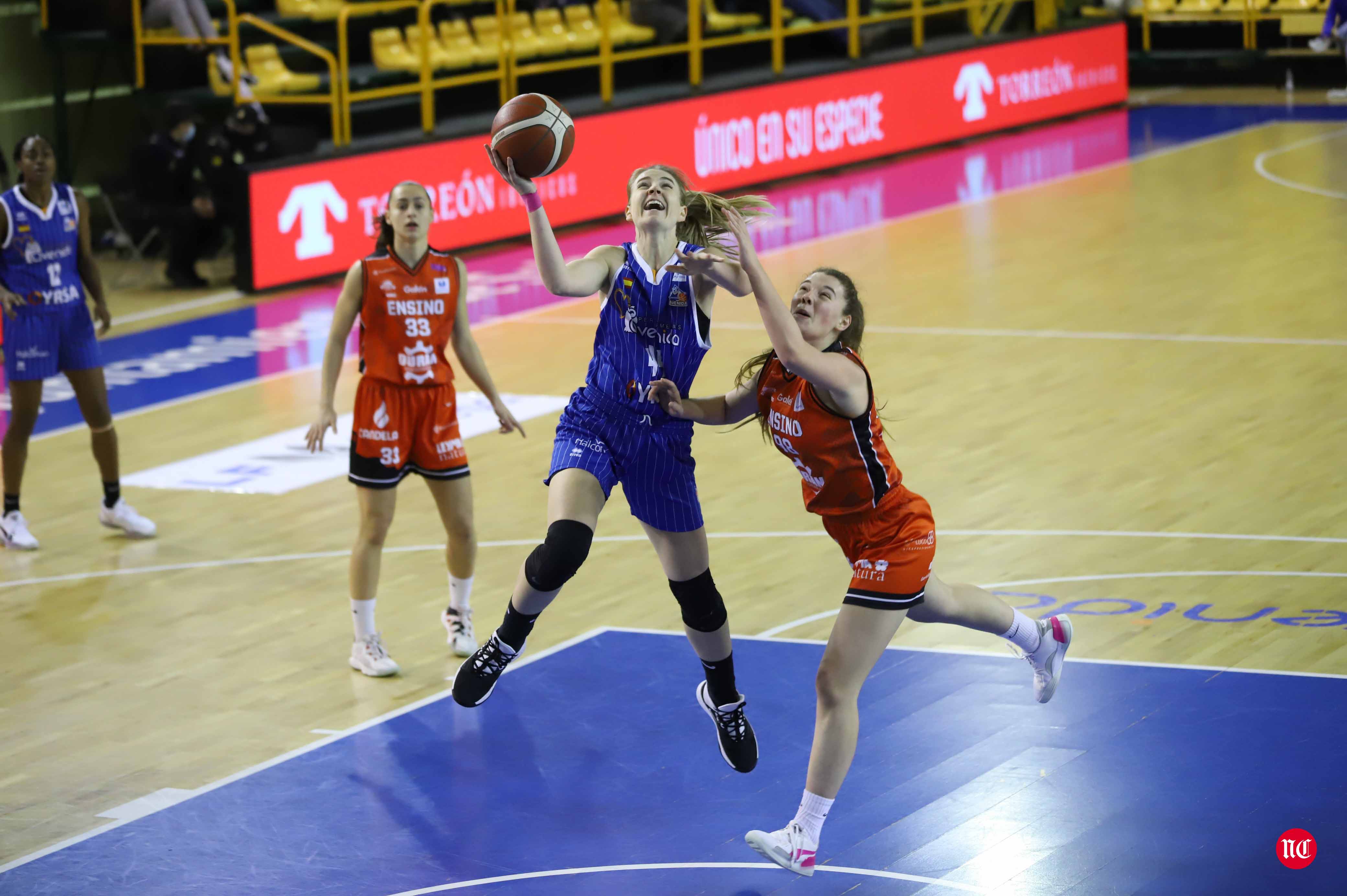 Fotos: Avasallador inicio de la segunda vuelta para el CB Avenida (80-45)