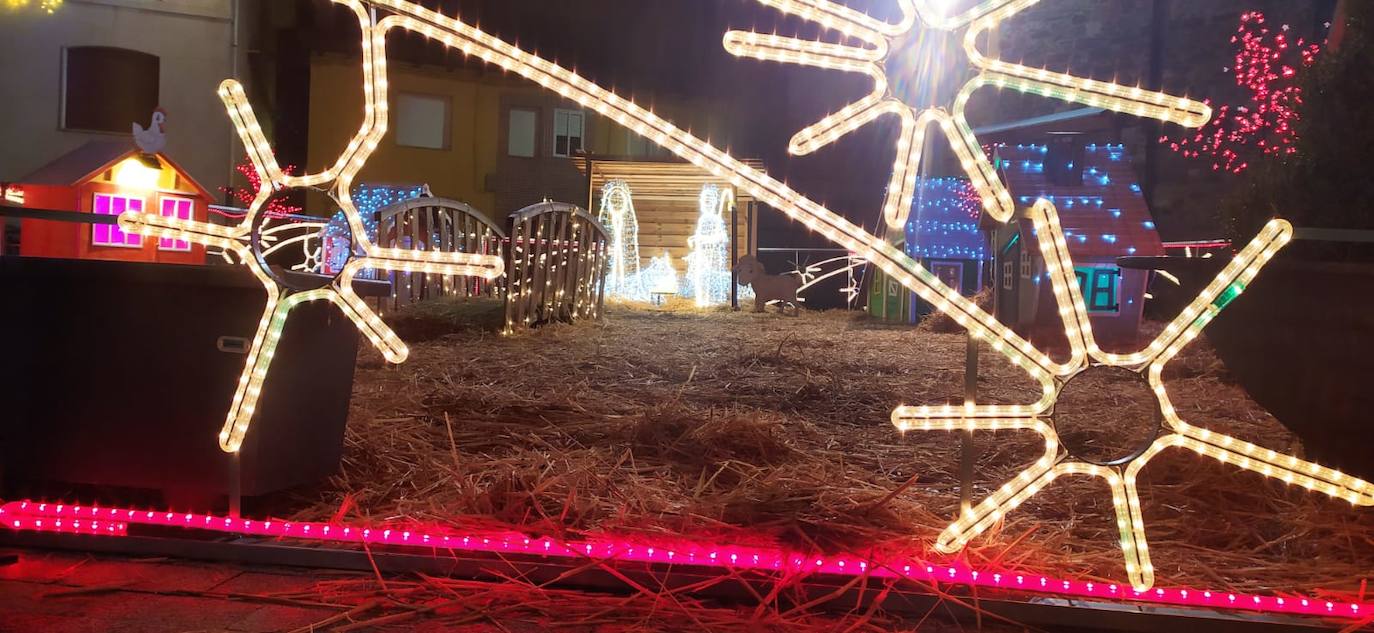 Decoración navideña en Velilla y la iluminación. 