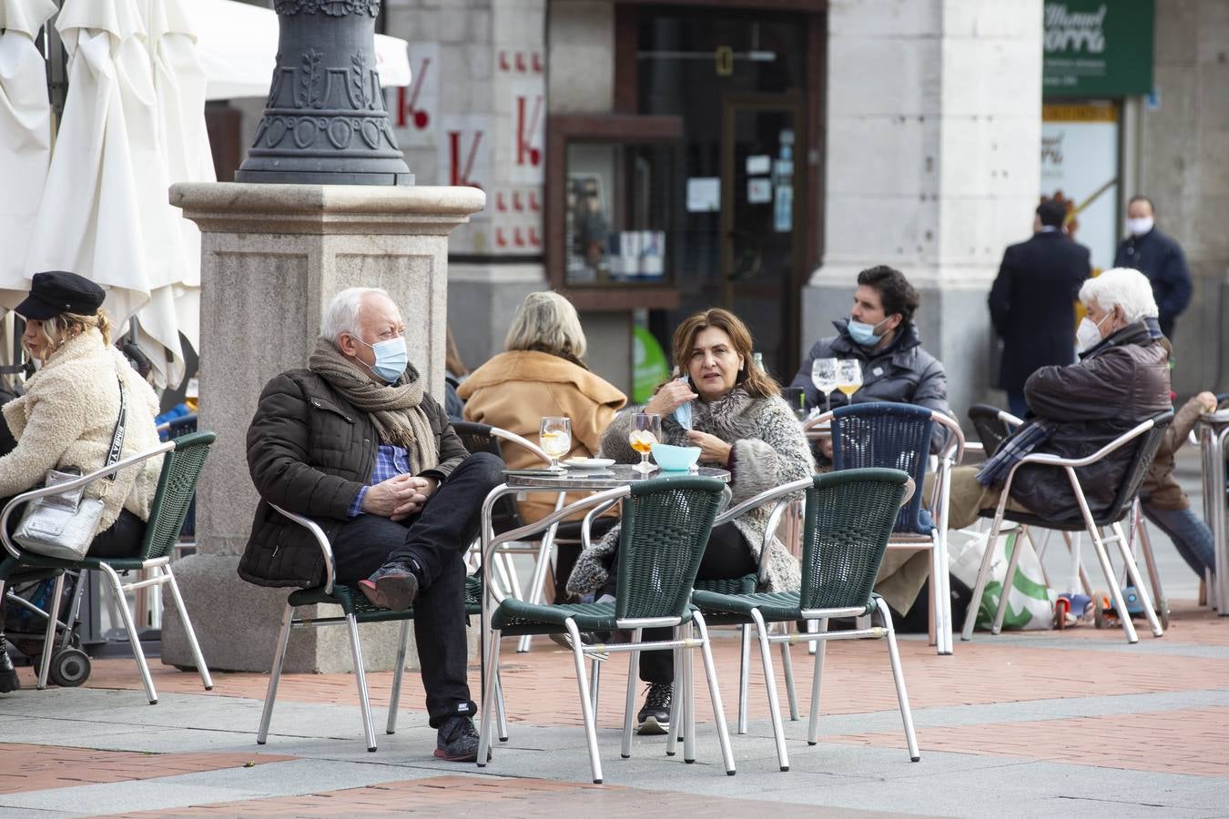 Fotos: Los vallisoletanos no renuncian al vermut de Nochebuena