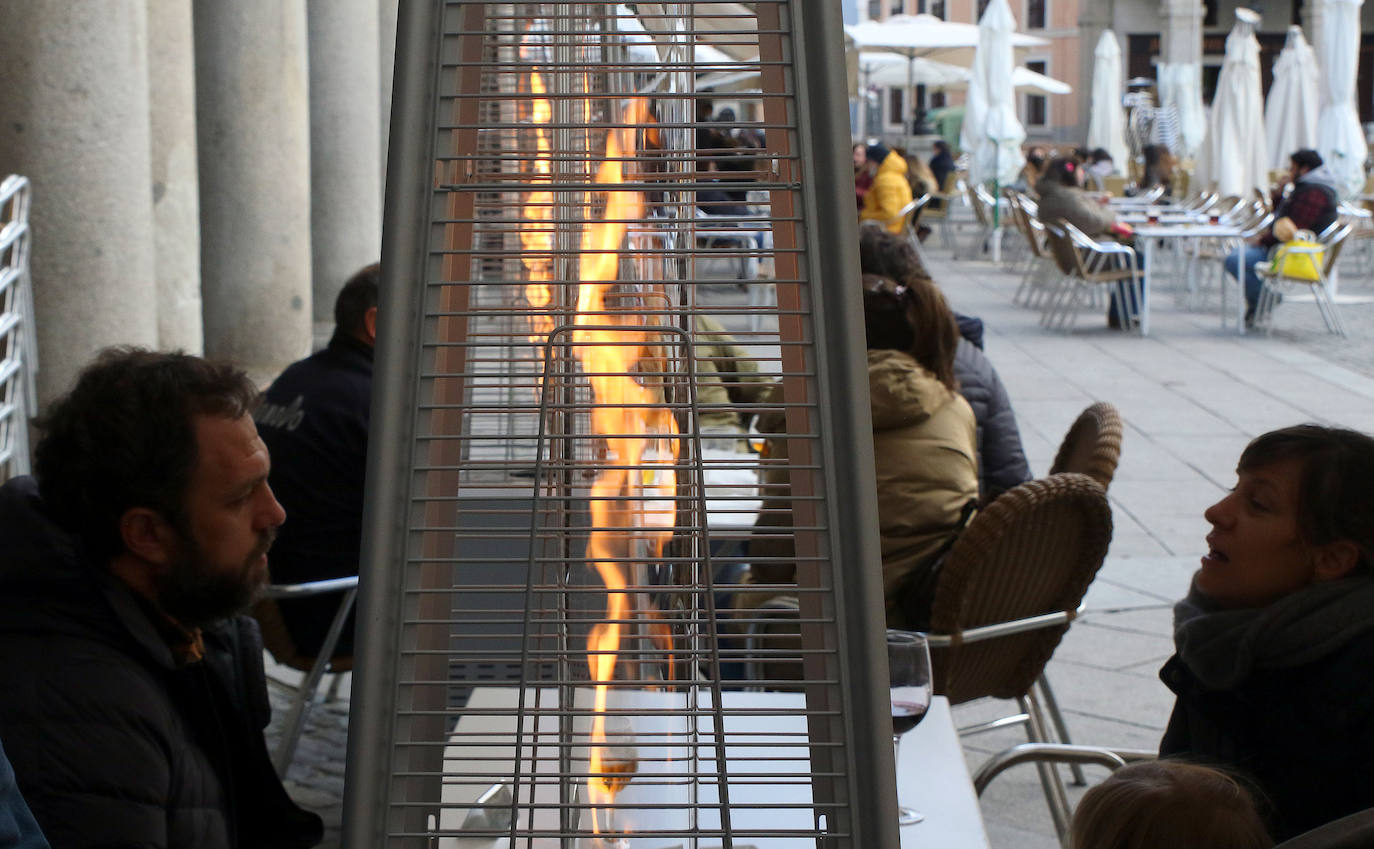 Día de Navidad en la Plaza Mayor de Segovia 