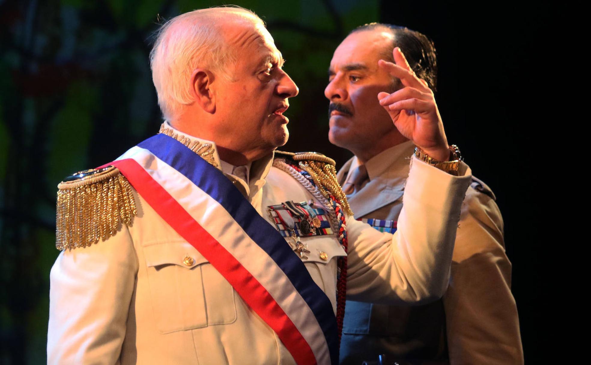 Juan Echanove, durante su interpretación de este sábado en el teatro Juan Bravo de Segovia. 