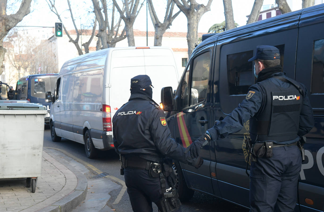 Fotos: Llegan las primeras dosis de la vacuna de Pfizer a Valladolid