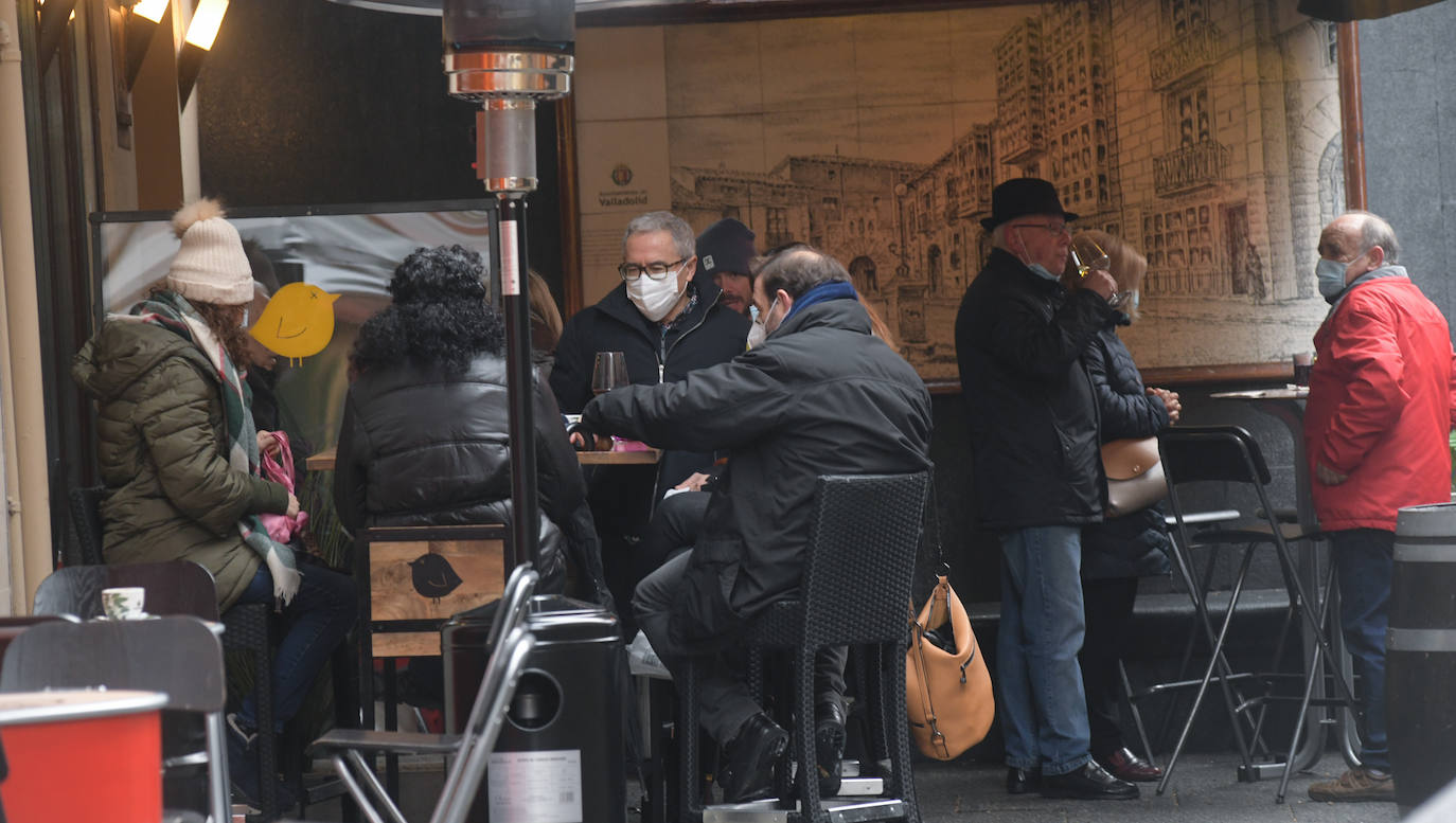 Fotos: Los vallisoletanos aprovechan la mañana y la tarde de Nochevieja para despedir el año