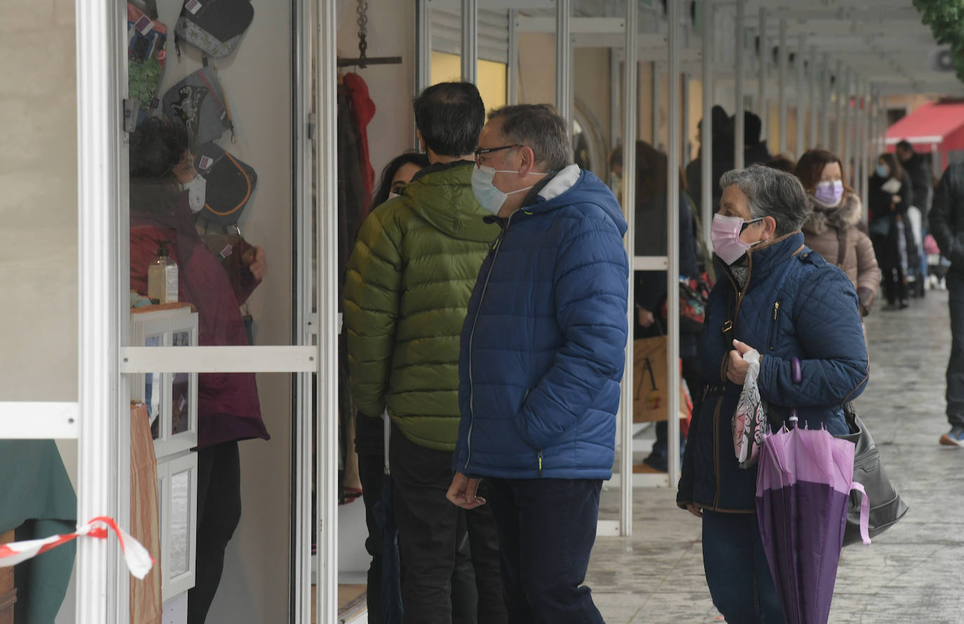 Fotos: Los vallisoletanos aprovechan la mañana y la tarde de Nochevieja para despedir el año