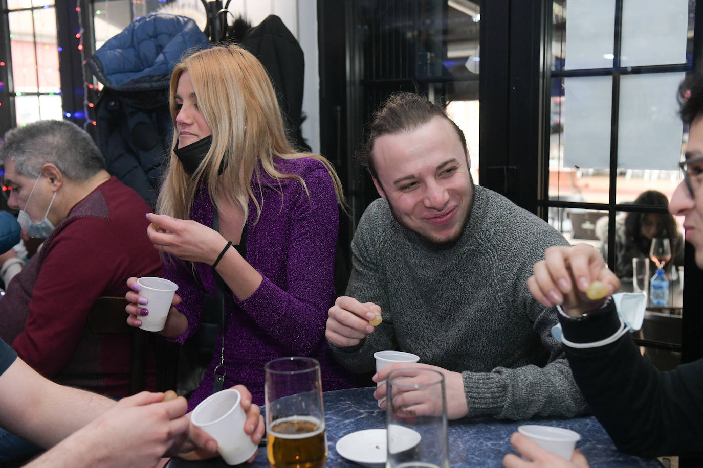 Fotos: Los vallisoletanos aprovechan la mañana y la tarde de Nochevieja para despedir el año