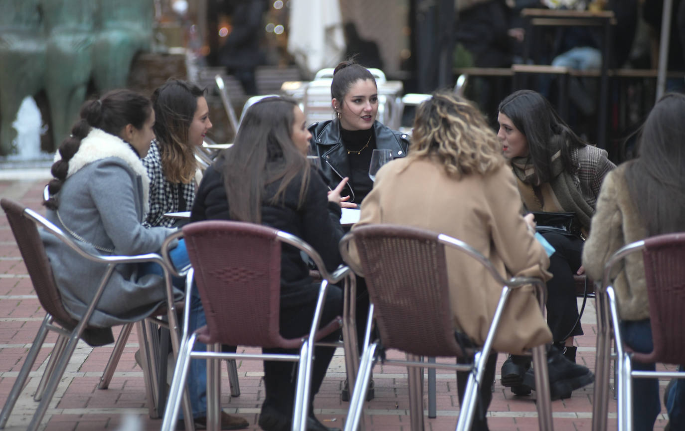 Fotos: Los vallisoletanos aprovechan la mañana y la tarde de Nochevieja para despedir el año