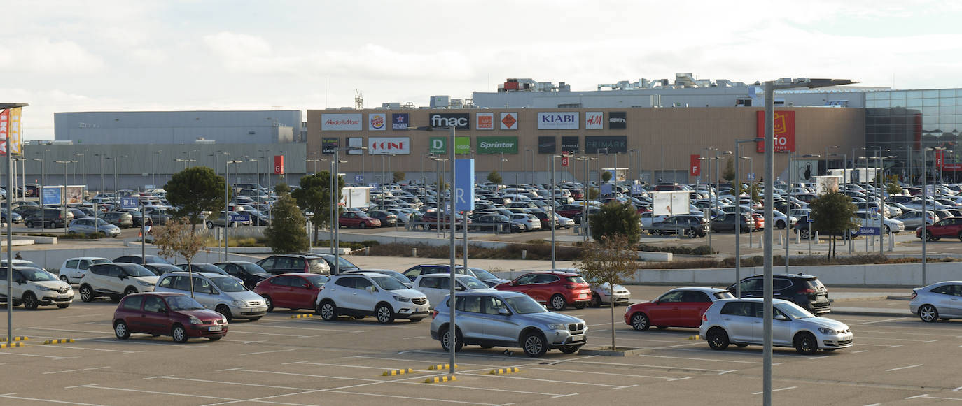 Fotos: Ambiente de compras de Navidad en Valladolid