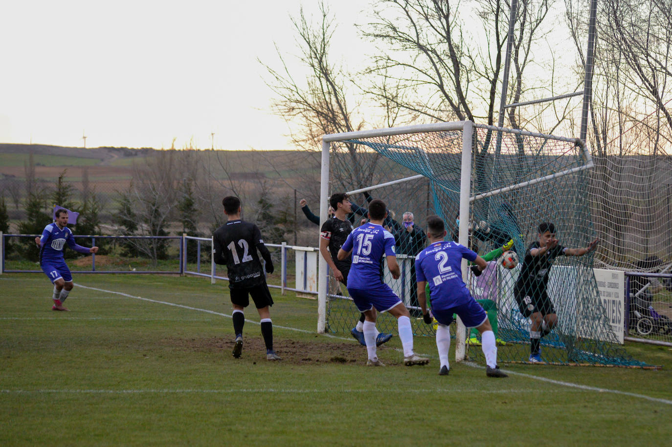 Los palentinos suman tres puntos por primera vez esta campaña.