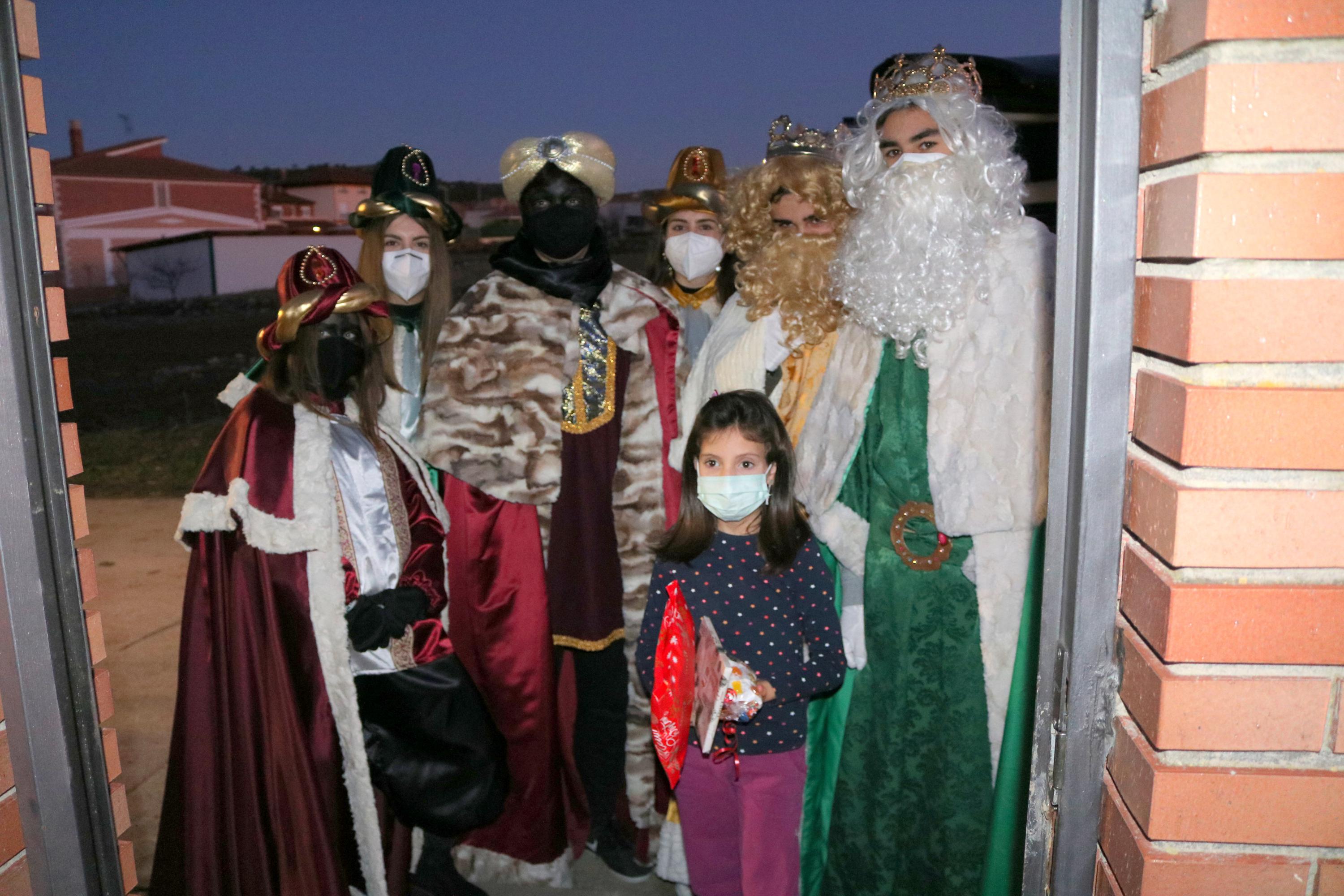 Los Reyes Magos visitaron a los niños baltanasiegos 