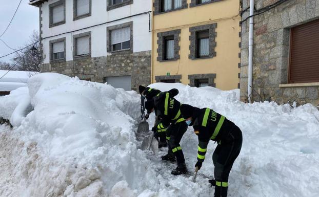 La borrasca 'Filomena' pone en alerta indefinida por nieve, viento y frío a Castilla y León