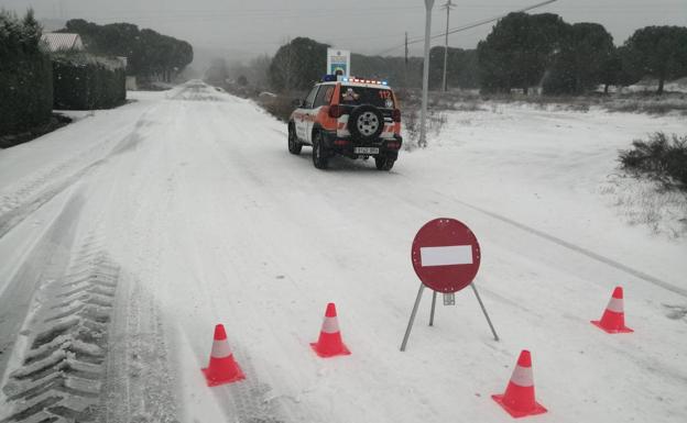 Carretera cortada en Tudela de Duero. 