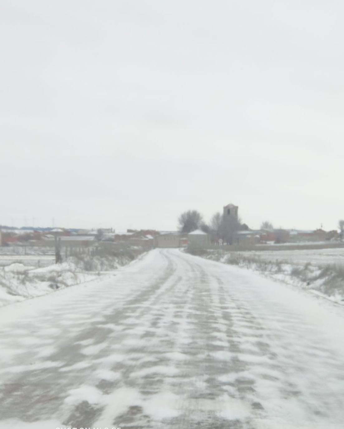 Fotos: Los pueblos de Valladolid empiezan a limpiar el hielo