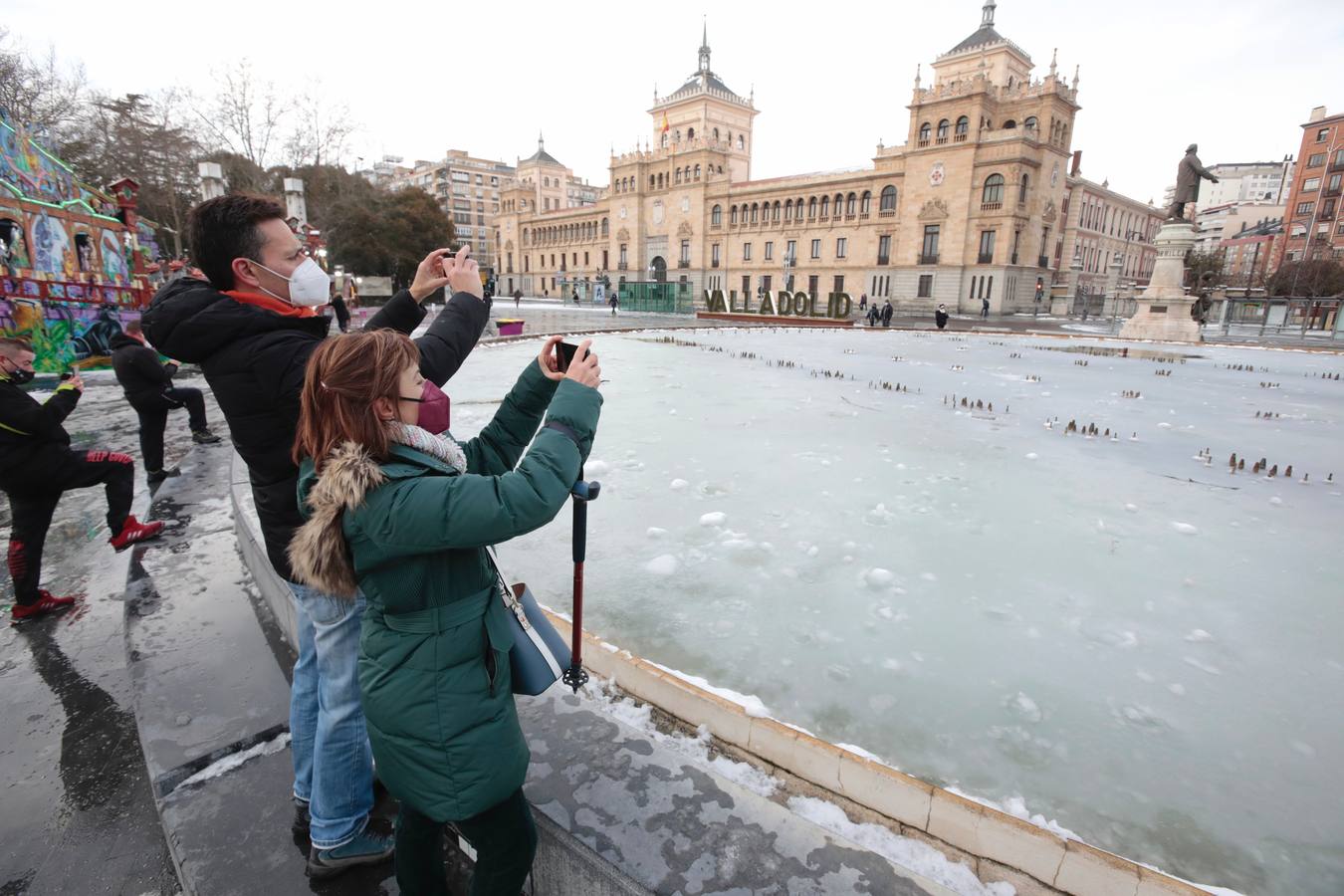 Fotos: El hielo, protagonista de este domingo en Valladolid