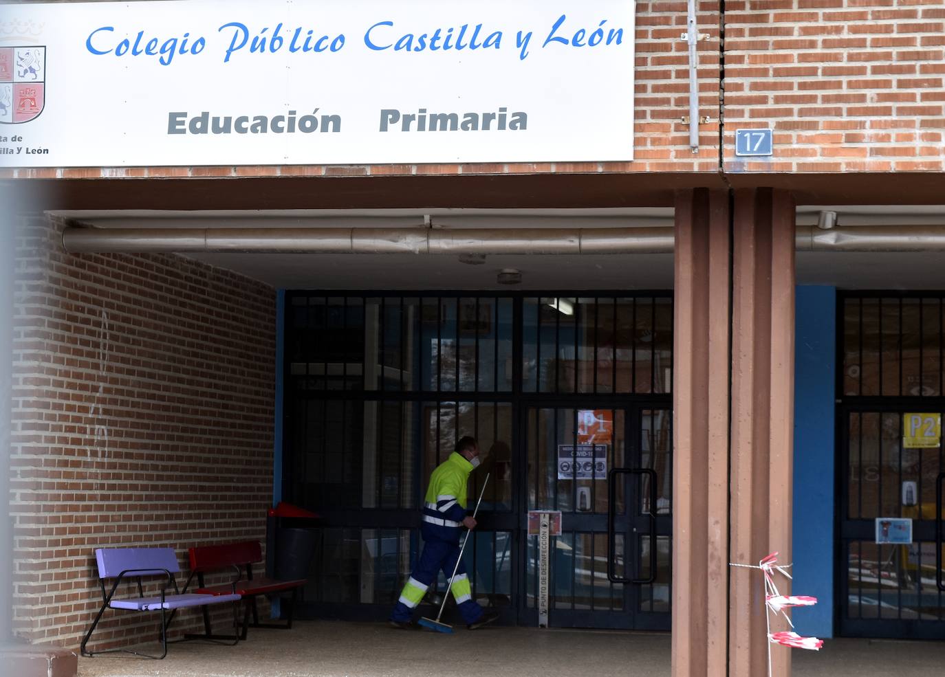 Fotos: Los colegios de Aguilar, preparados para retomar las clases este martes