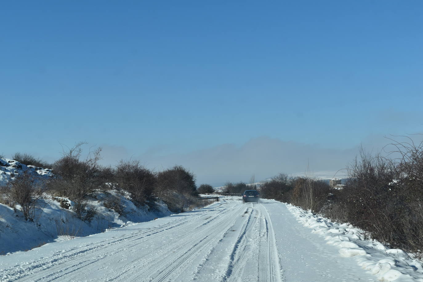 Fotos: El hielo se apodera de la cascada de Covalagua