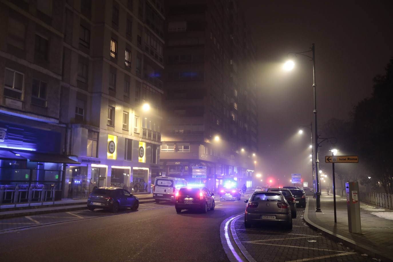 La calle Santiango, prácticamente desierta tras el toque de queda.