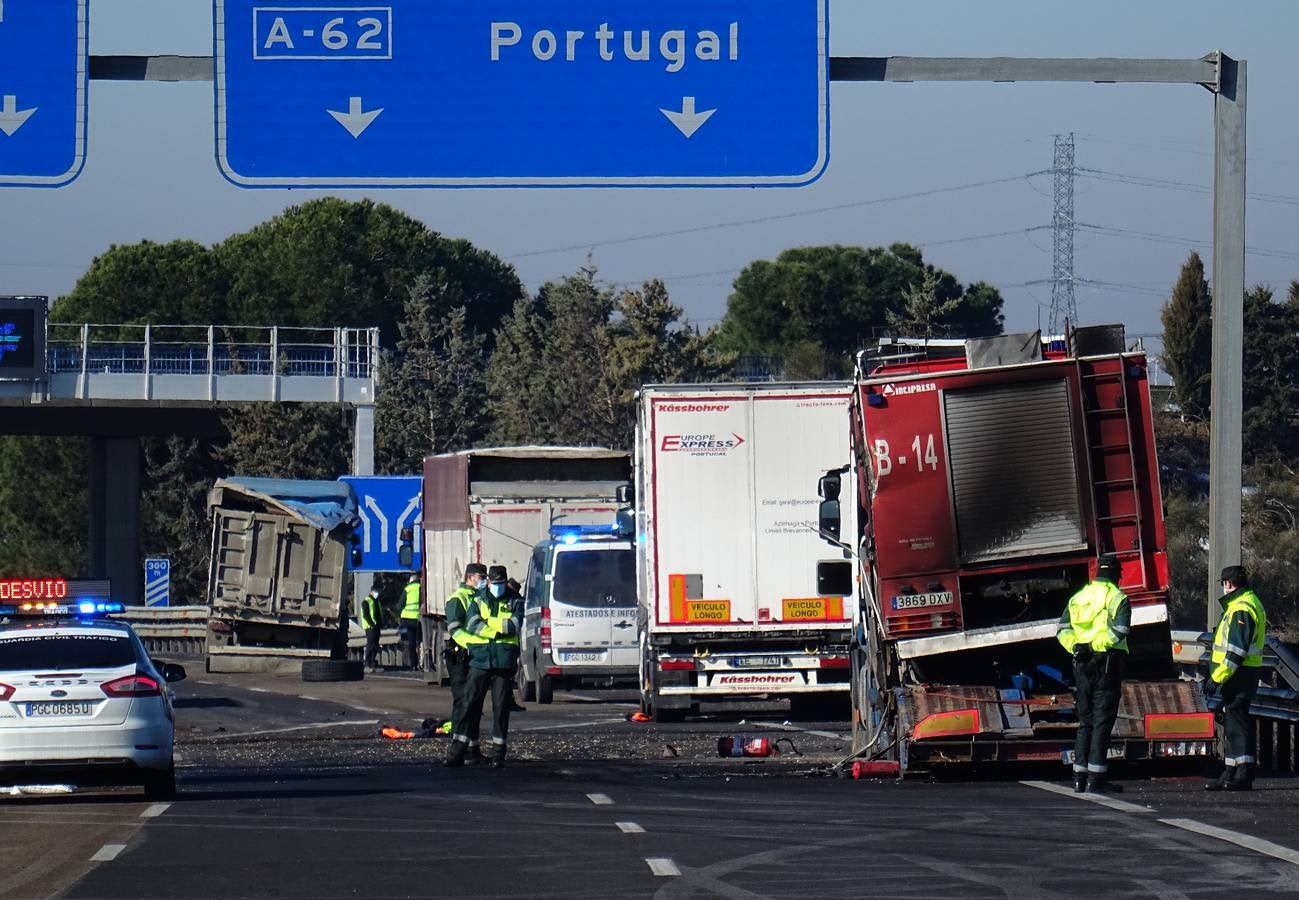 Fotos: Tres camioneros fallecidos en Tordesillas tras sufrir un atropello