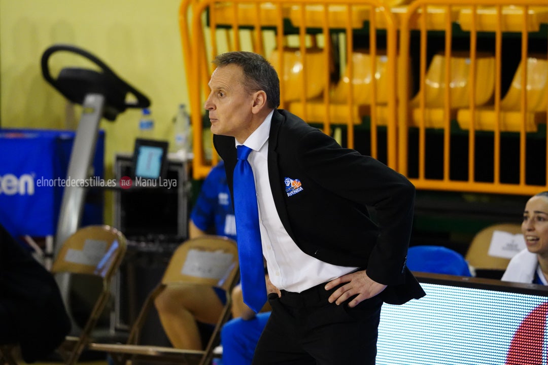 Perfumerías Avenida - Izmit Belediyespor 