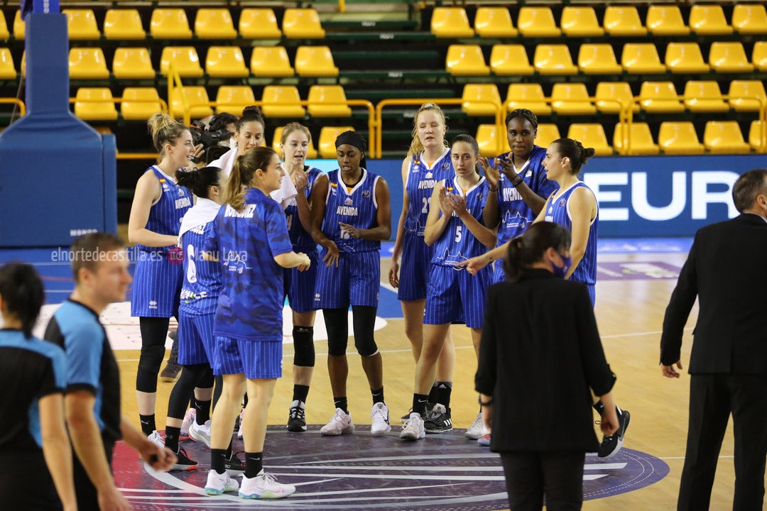 Perfumerías Avenida - Izmit Belediyespor 