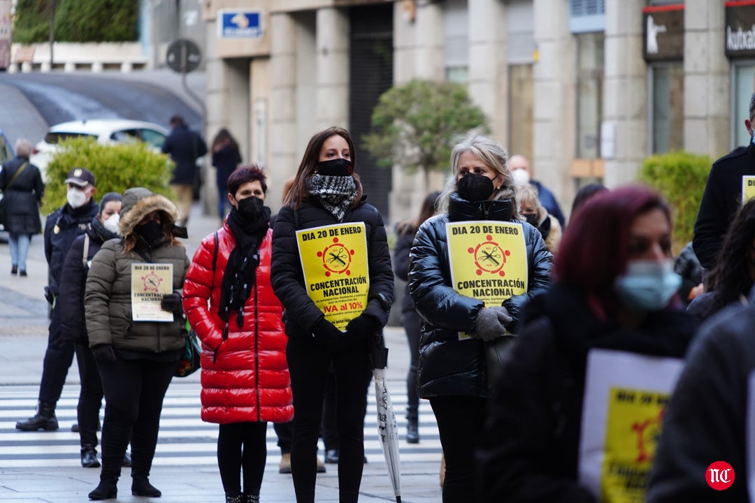 Concentración de peluquerías y barberías en la Plaza de la Constitución 