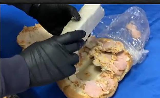 La policía encuentra 300 gramos de cocaína en el interior de un bocadillo en Lugo