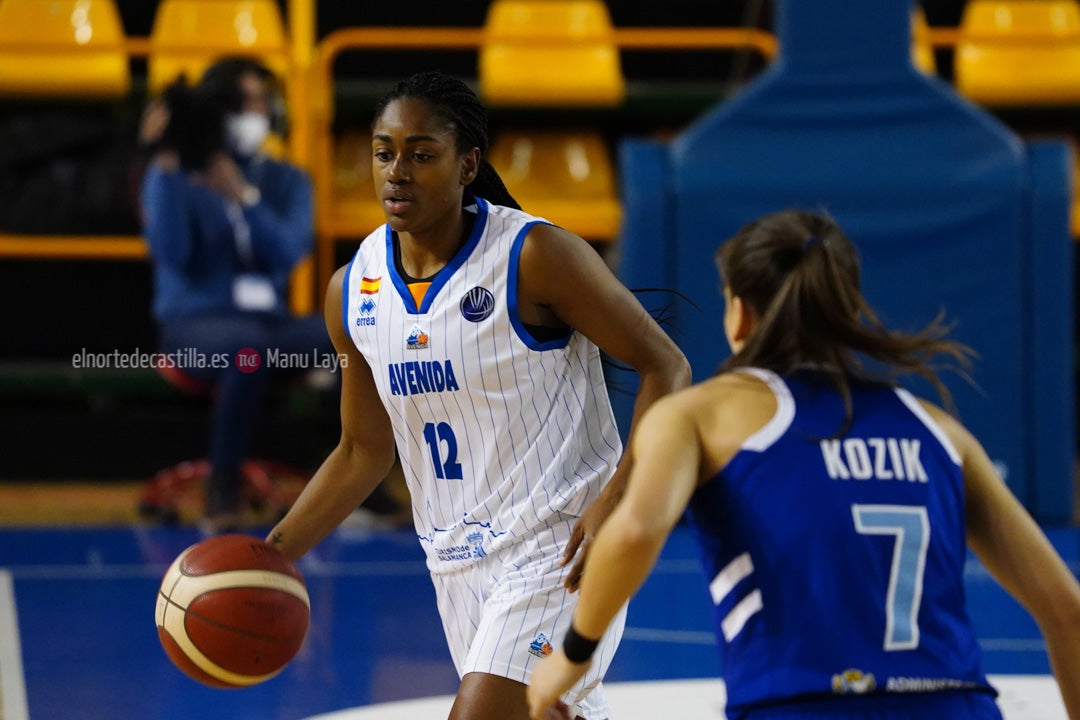 Perfumerías Avenida - Dynamo de Kursk