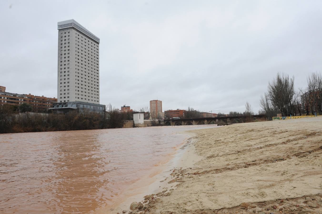 Fotos: Aumenta el caudal del Pisuerga a su paso por Valladolid