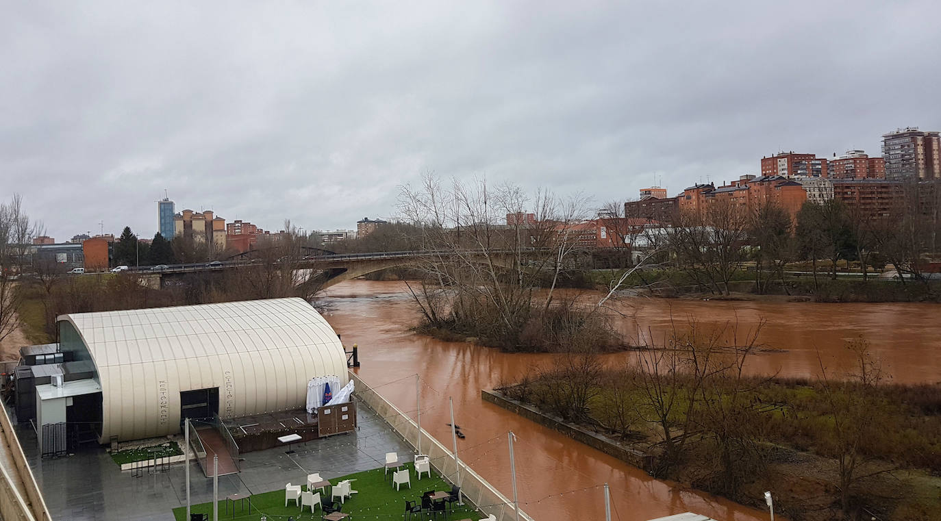 Fotos: Aumenta el caudal del Pisuerga a su paso por Valladolid