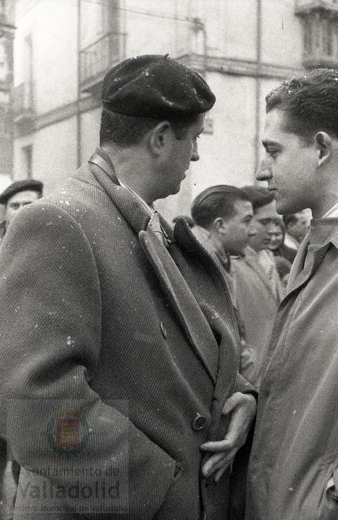 Fotos: Estampas del Valladolid antiguo (LXV): animales esperando la bendición de San Antón en 1957