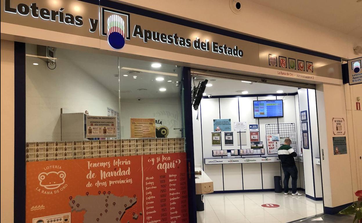 Administración de lotería La Rana de Oro, en el centro comercial RÍO Shopping de Arroyo de la Encomienda. 