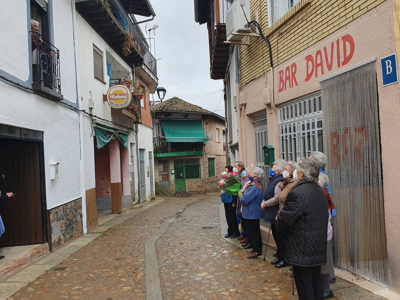 Fotos: Josefa Ripoll Martín celebra sus 100 años en Garcibuey, Salamanca