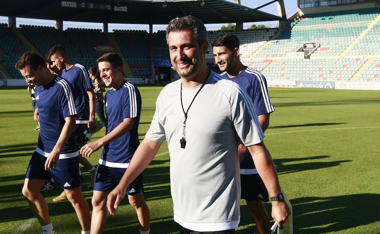 El salmantino María Hernández sale del Zamora para dirigir al Real Ávila