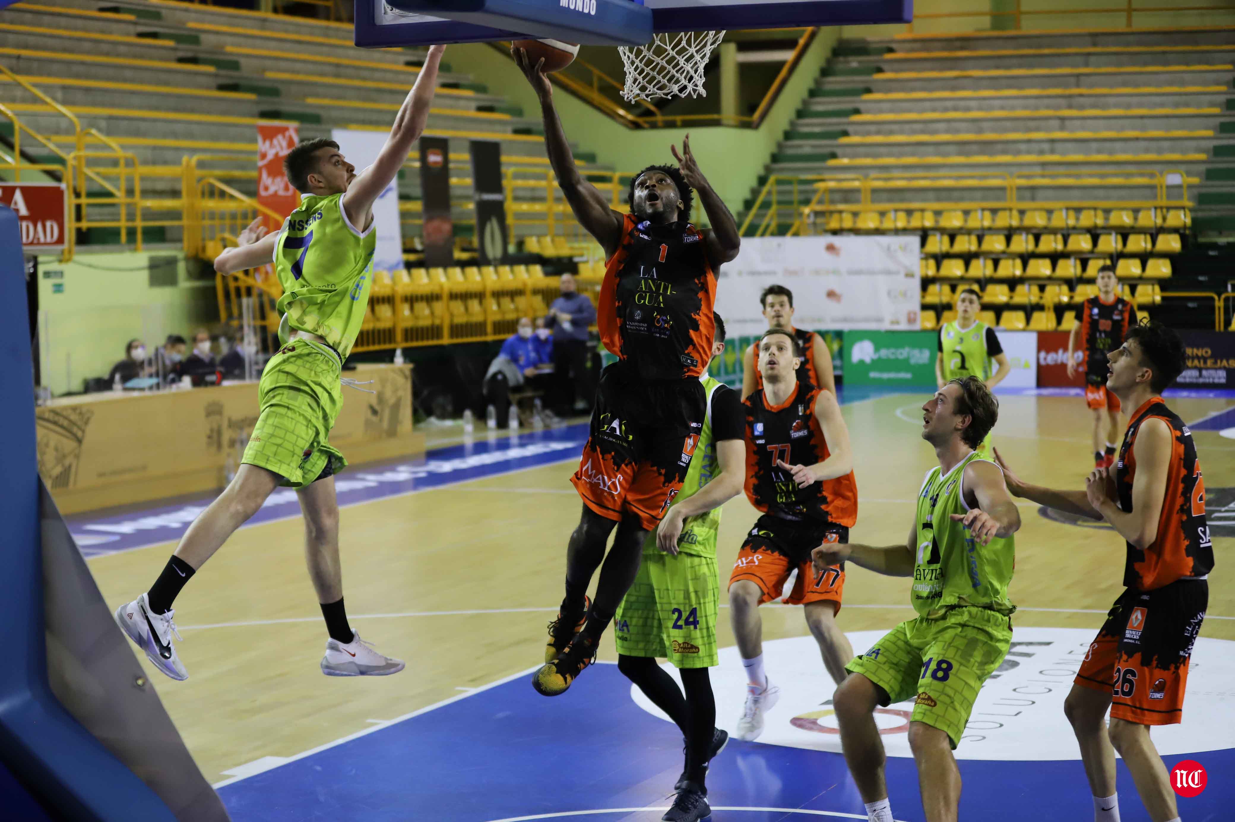 Fotos: CB Tormes 83 - 80 Óbila Club de Basket
