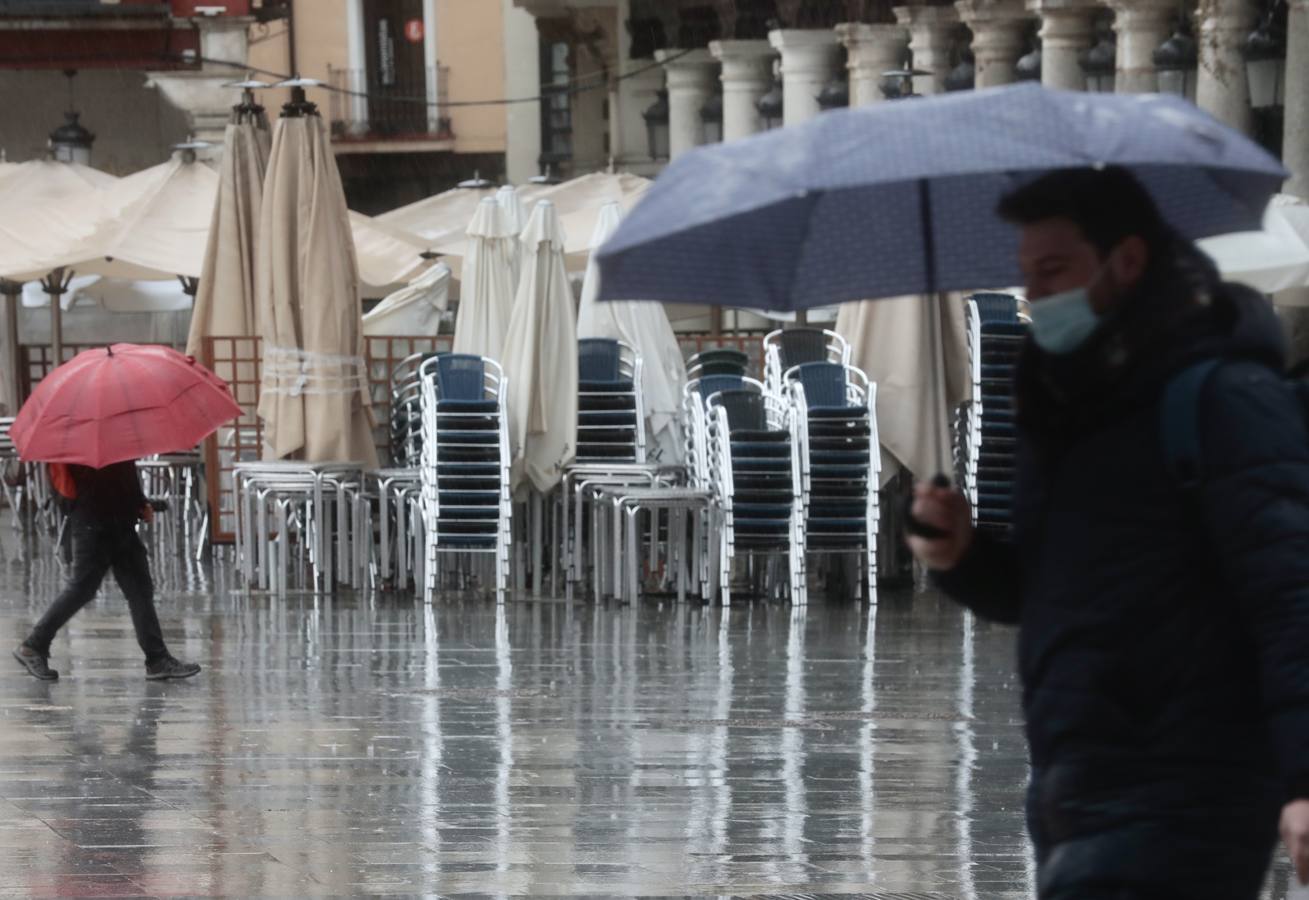 Fotos: Día de lluvia en Valladolid