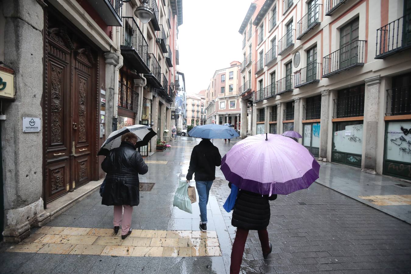 Fotos: Día de lluvia en Valladolid