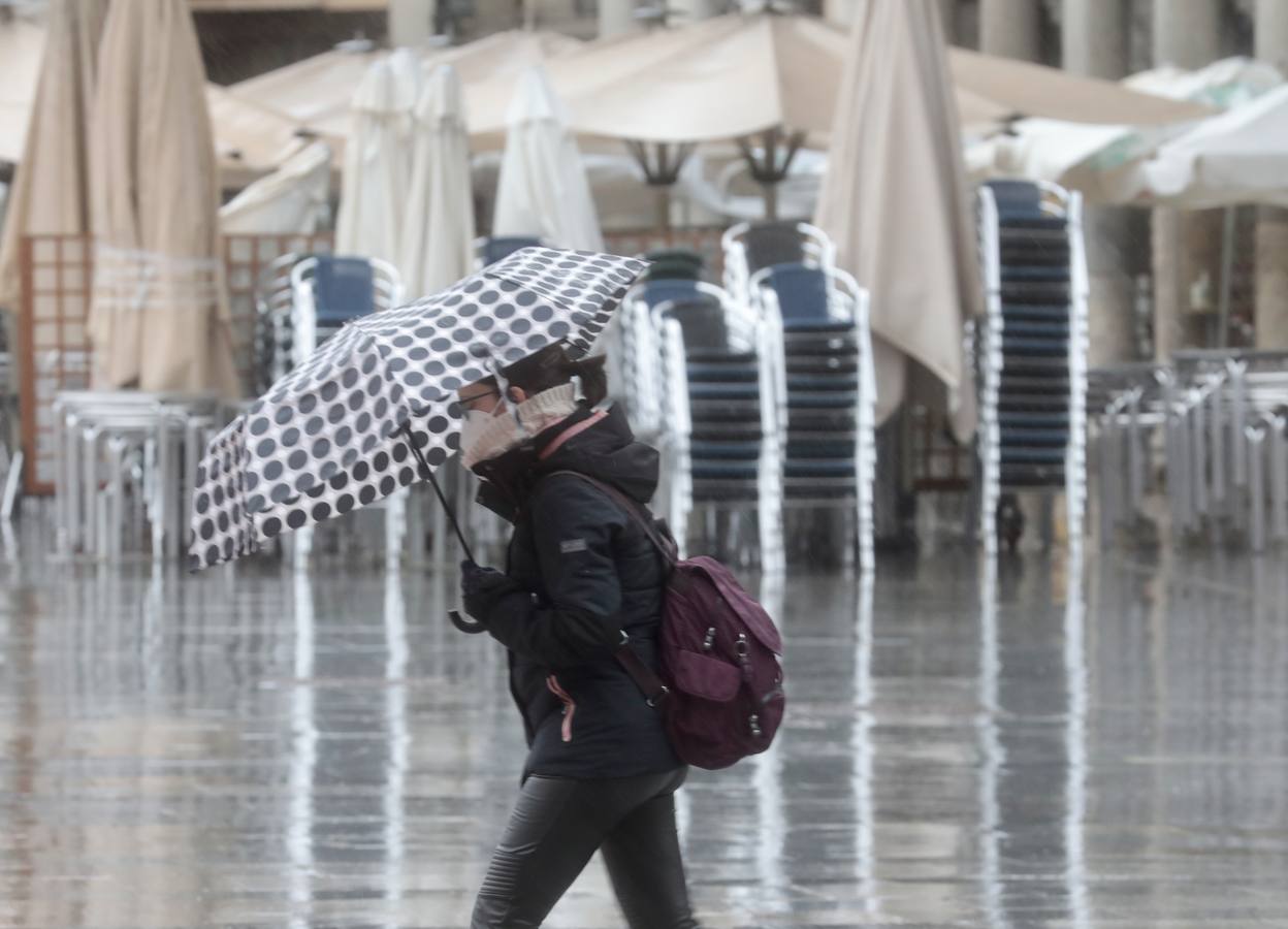 Fotos: Día de lluvia en Valladolid