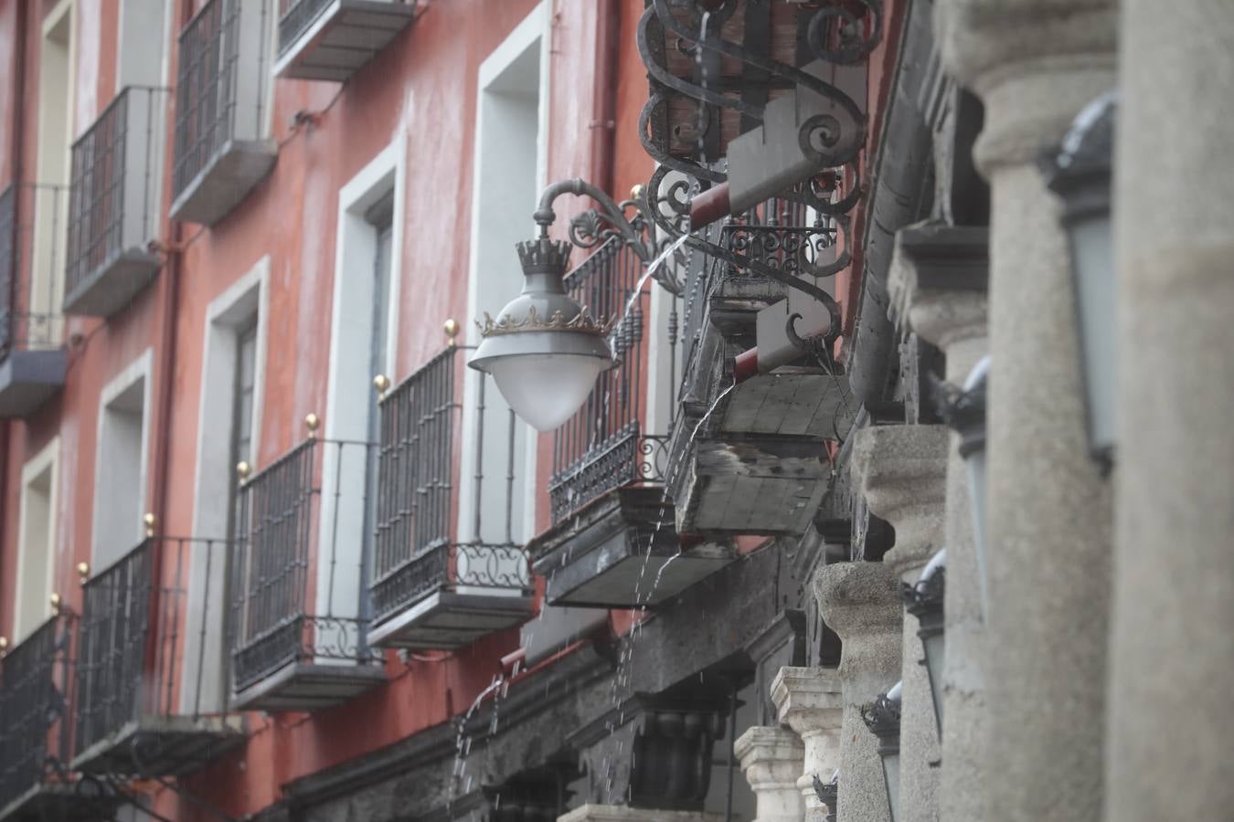 Fotos: Día de lluvia en Valladolid