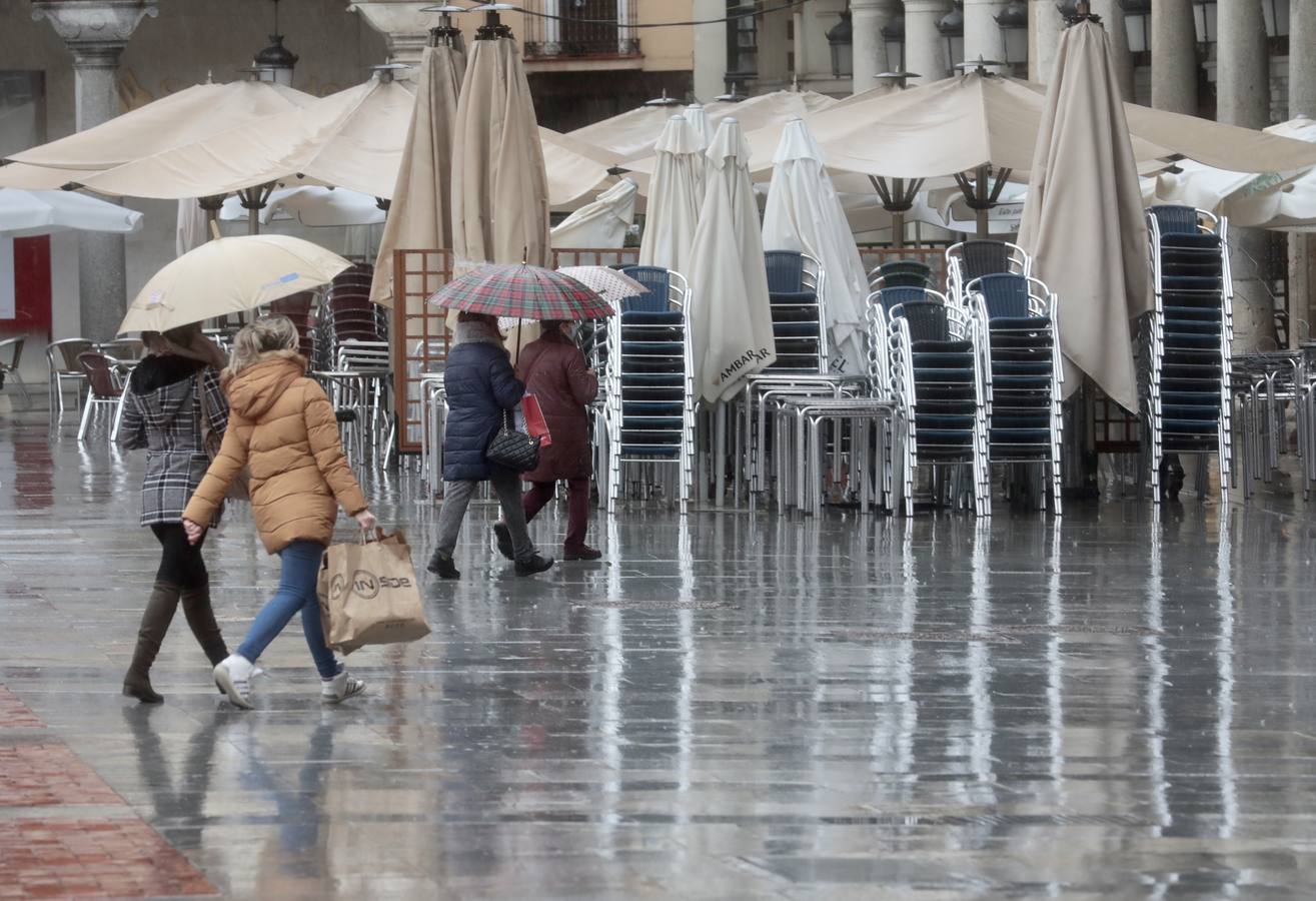Fotos: Día de lluvia en Valladolid