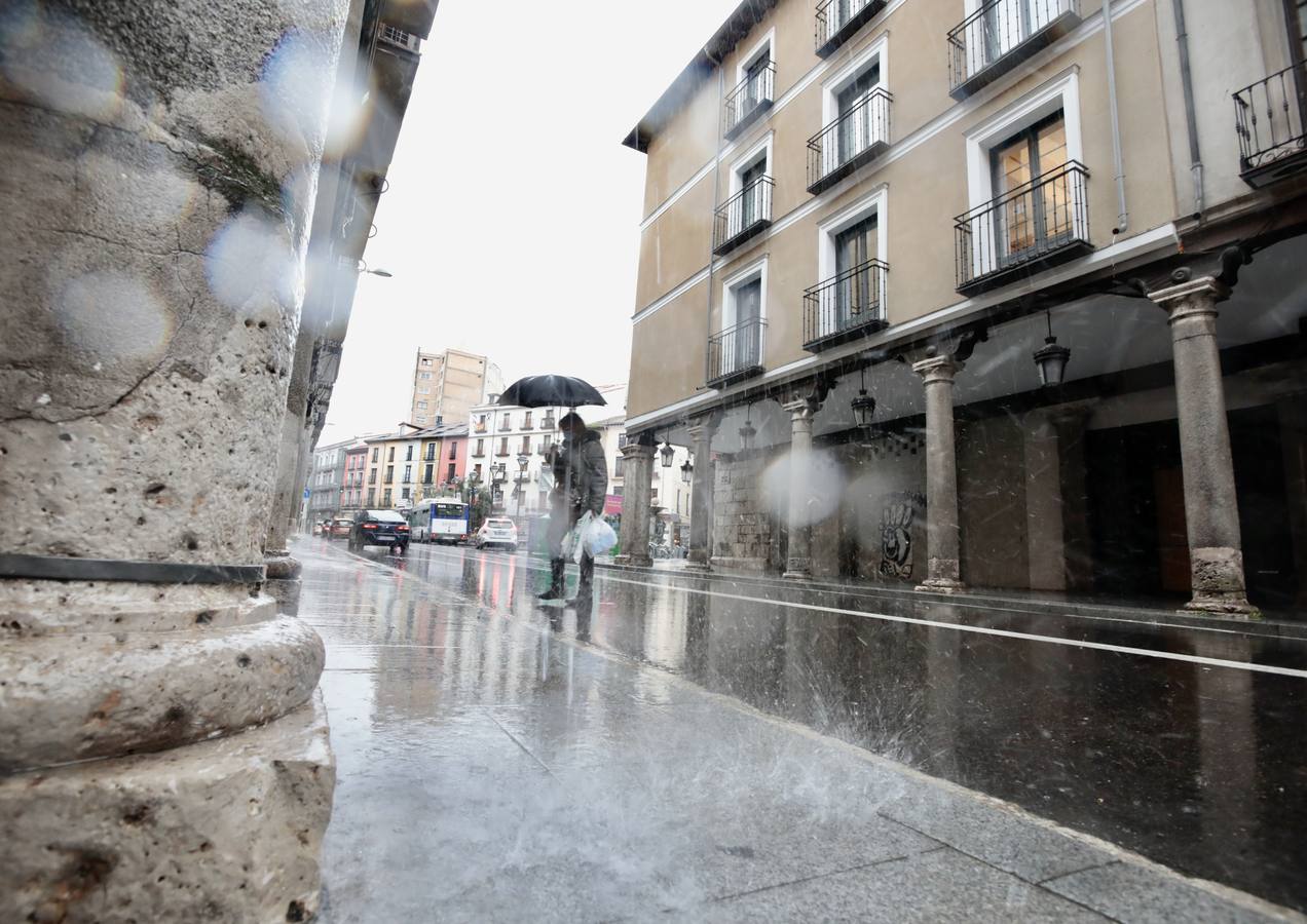 Fotos: Día de lluvia en Valladolid