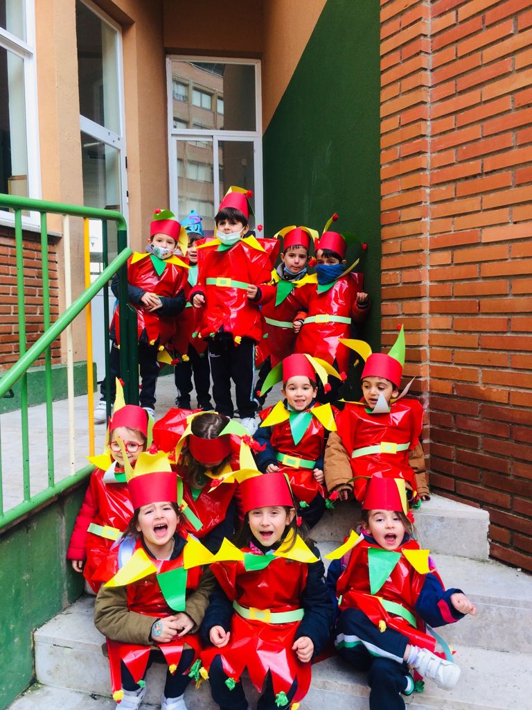 Fotos: Carnaval en el colegio Santa Teresa de Jesús de Valladolid