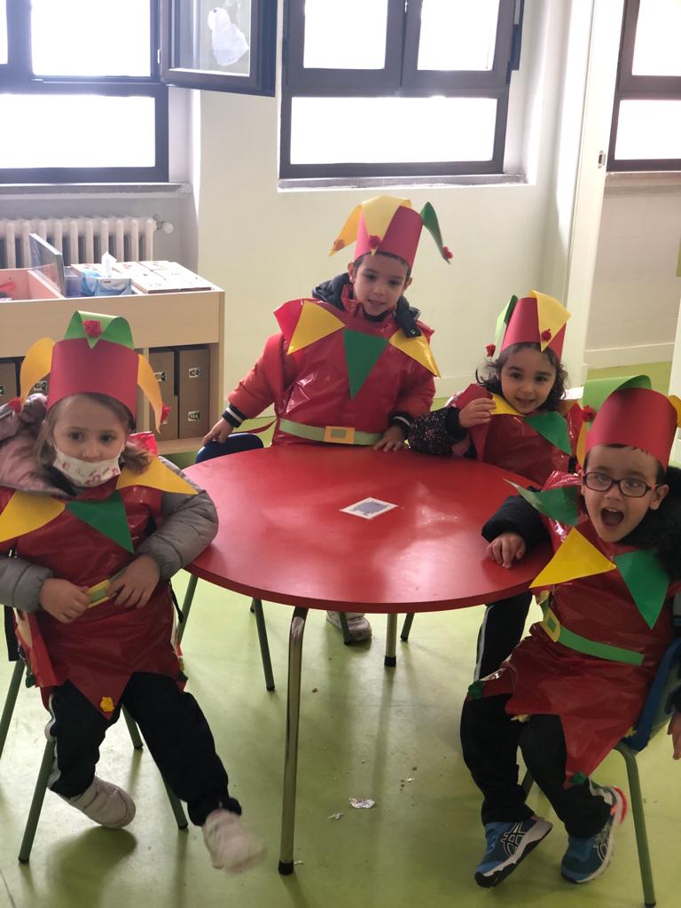 Fotos: Carnaval en el colegio Santa Teresa de Jesús de Valladolid