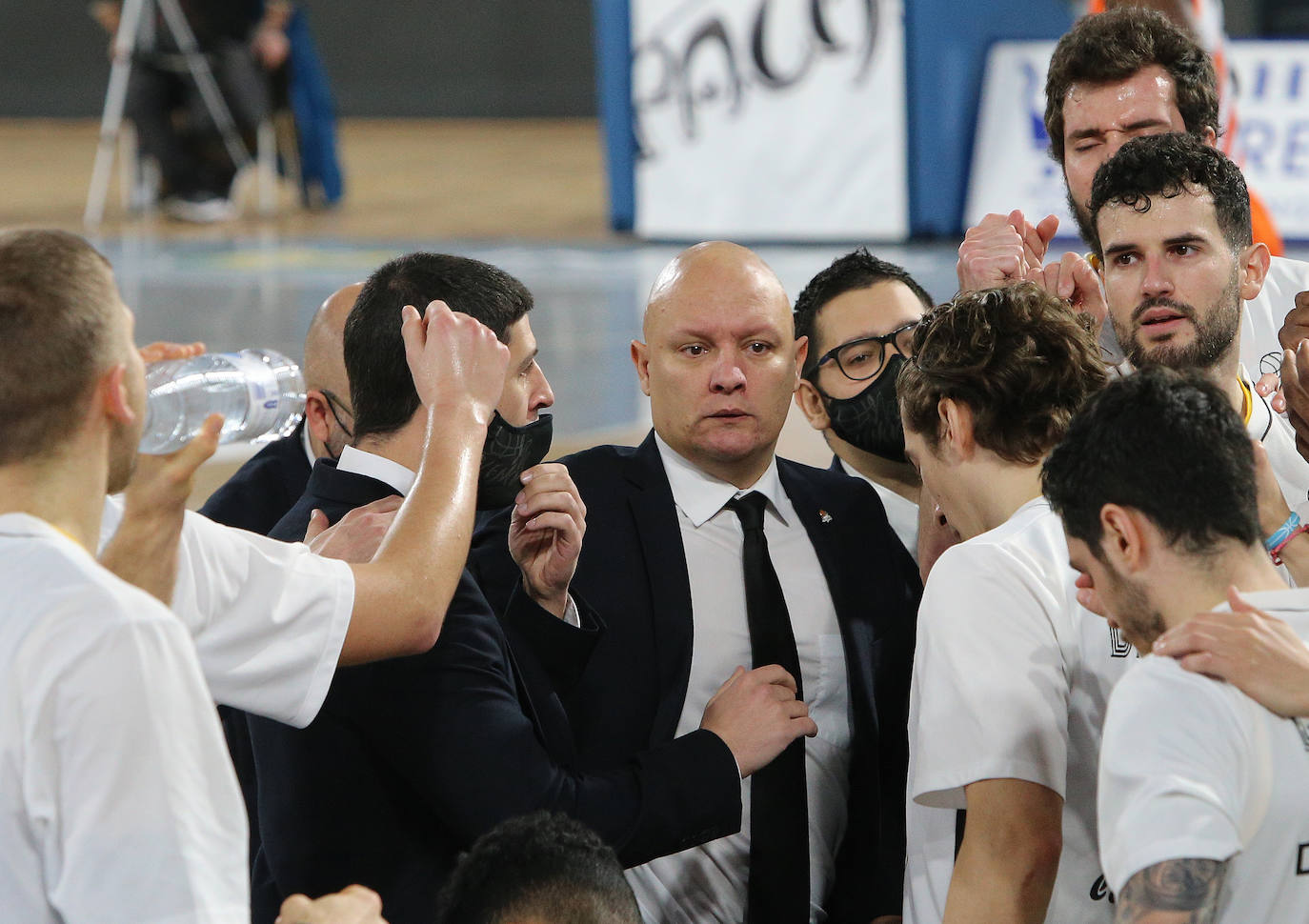 Derrota del equipo de Arturo Álvarez ante los pupilos del exentrenador morado Sergio García.