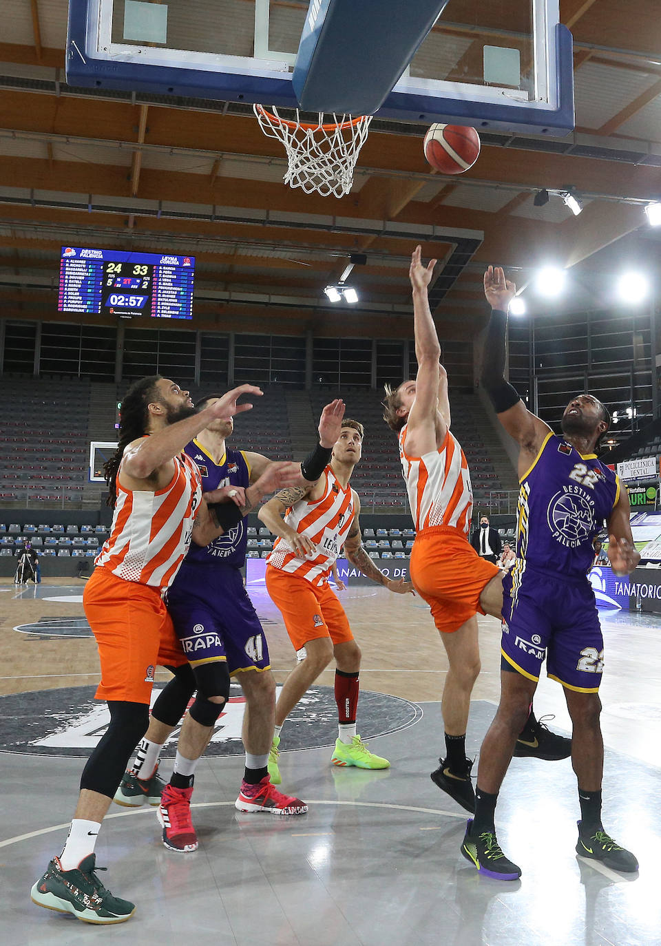 Derrota del equipo de Arturo Álvarez ante los pupilos del exentrenador morado Sergio García.