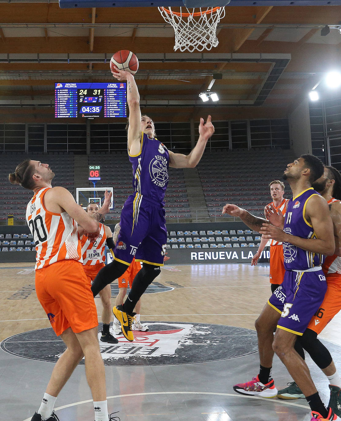 Derrota del equipo de Arturo Álvarez ante los pupilos del exentrenador morado Sergio García.