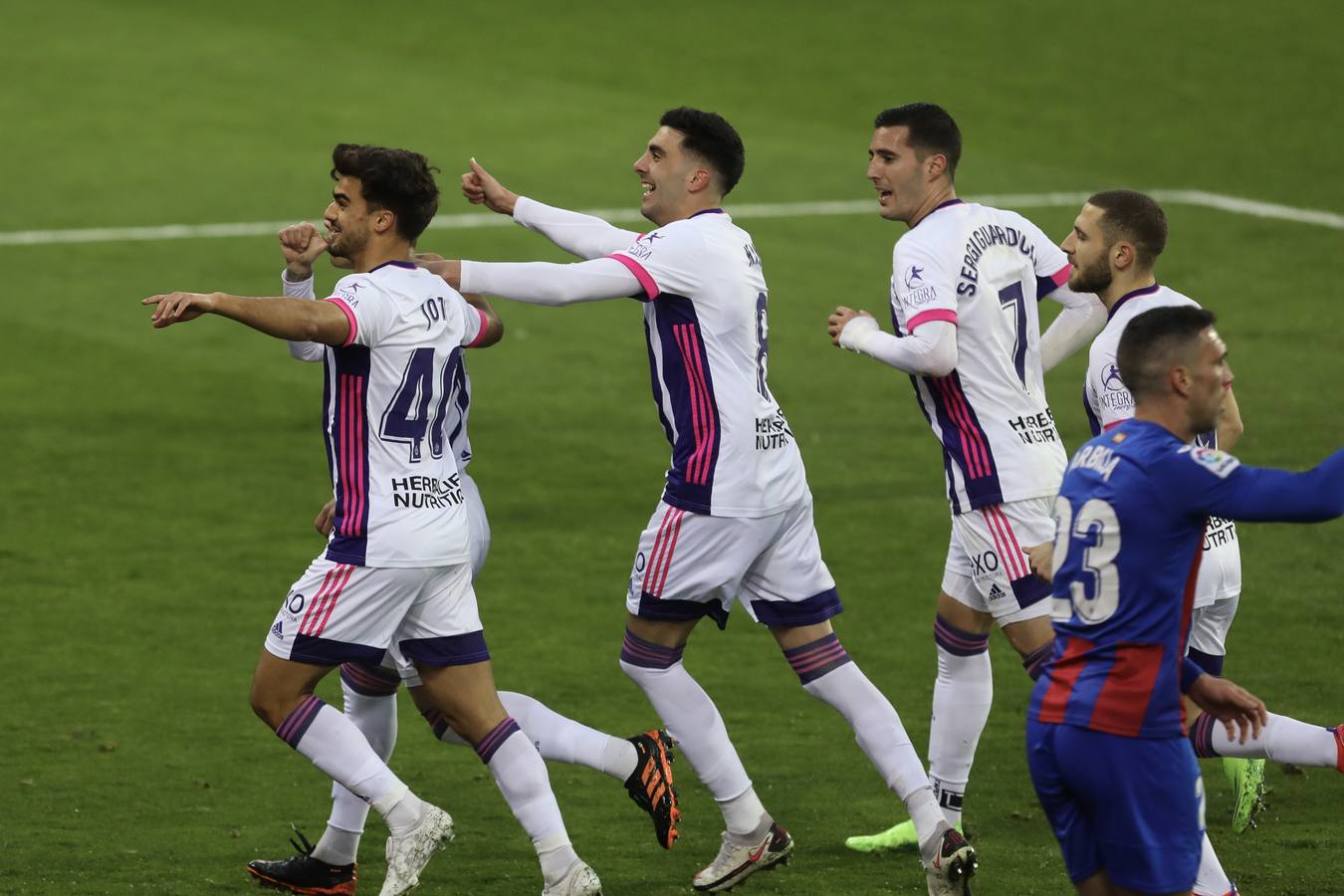 Fotos: El Real Valladolid empata en Eibar (1-1)