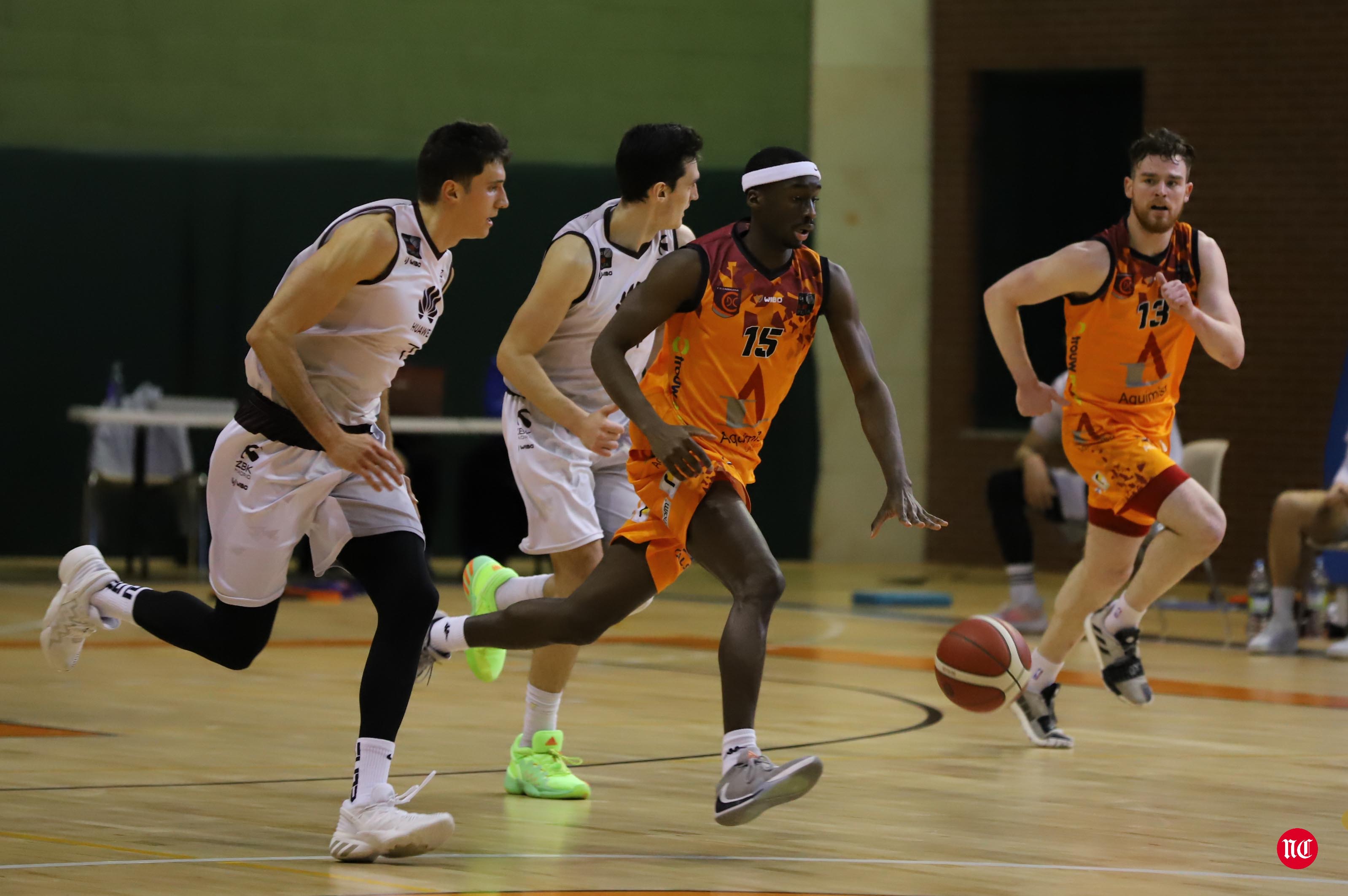 Aquimisa Carbajosa 75-68 Zentro Basket Madrid
